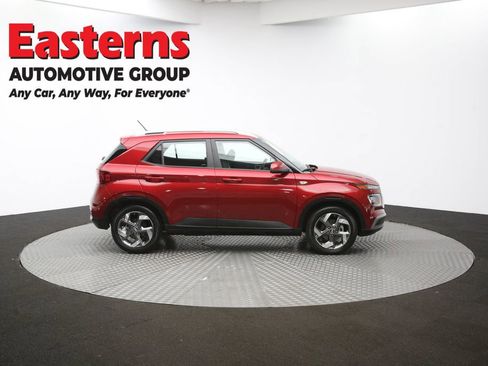 Used 2024 Hyundai Venue SEL image 45