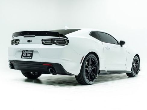 Used 2020 Chevrolet Camaro LT w/ Technology Package RWD image 13