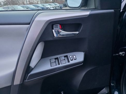 Used 2018 Toyota RAV4 XLE image 26