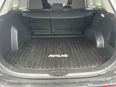 Used 2023 Toyota RAV4 XLE image 19