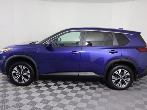 Used 2022 Nissan Rogue SV image 5