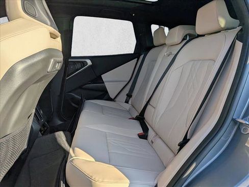 Used 2025 BMW X3 xDrive30i w/ Premium Package image 17