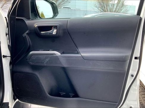 Used 2023 Toyota Tacoma TRD Sport image 22