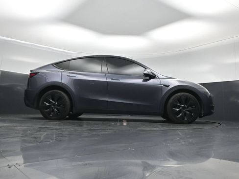 Used 2023 Tesla Model Y Long Range AWD/4WD image 39