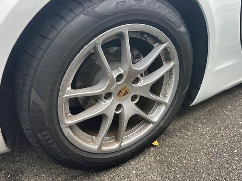 Used 2016 Porsche Cayman image 7