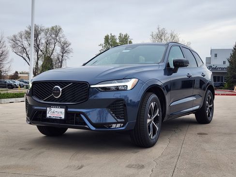 New 2026 Volvo XC60 B5 Core w/ Protection Package Premier AWD/4WD image 3