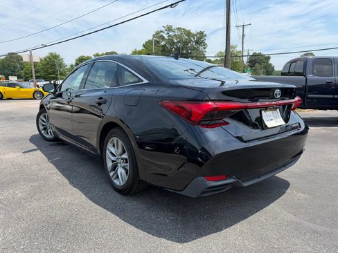 Used 2019 Toyota Avalon XLE FWD image 5
