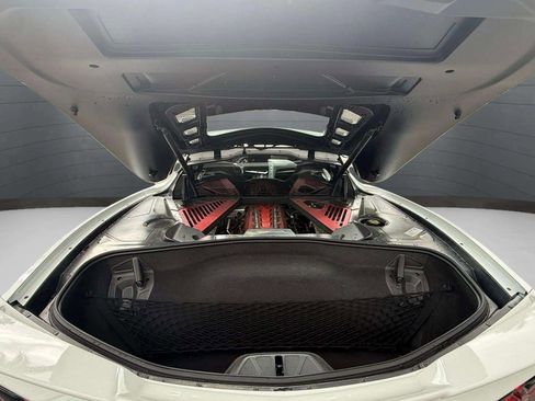 Used 2021 Chevrolet Corvette Stingray image 23