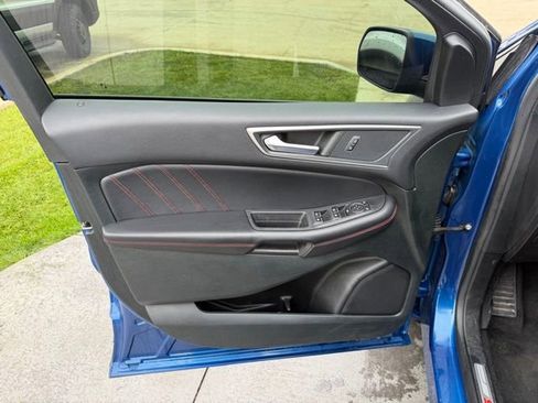 Used 2022 Ford Edge ST-Line image 8