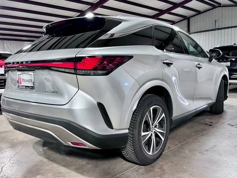 Used 2023 Lexus RX 350 FWD image 3