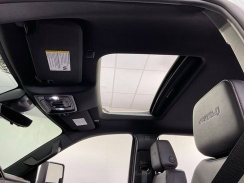 Used 2025 GMC Sierra 3500 AT4 w/ AT4 Premium Plus Package image 27