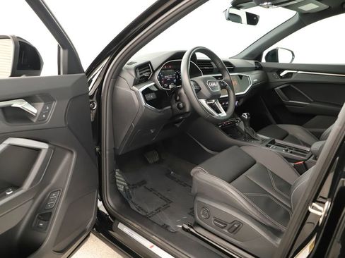 Certified 2025 Audi Q3 2.0T Premium w/ Convenience Package image 14