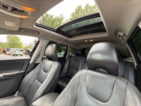 Used 2016 Volvo XC60 T5 Premier FWD image 17