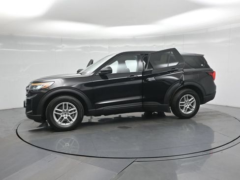 New 2026 Ford Explorer Active RWD image 33
