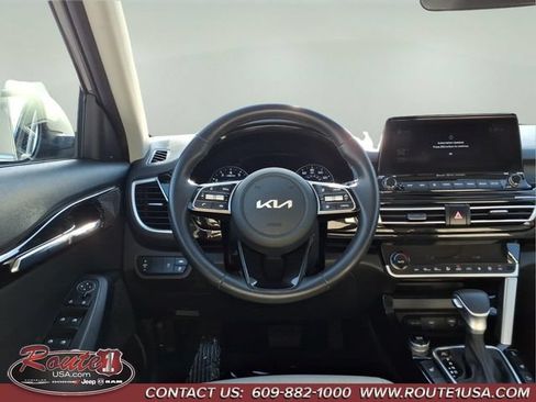 Used 2022 Kia Seltos EX AWD/4WD image 15
