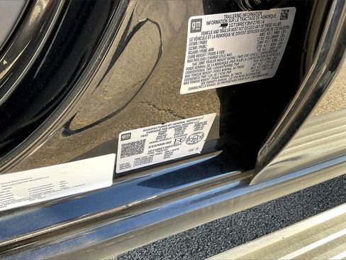 Used 2022 GMC Sierra 2500 Denali w/ Denali Black Diamond Edition image 32