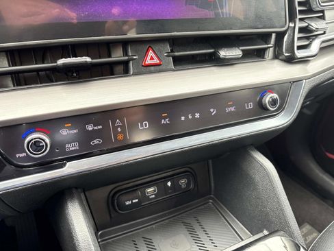 Used 2023 Kia Sportage EX image 31