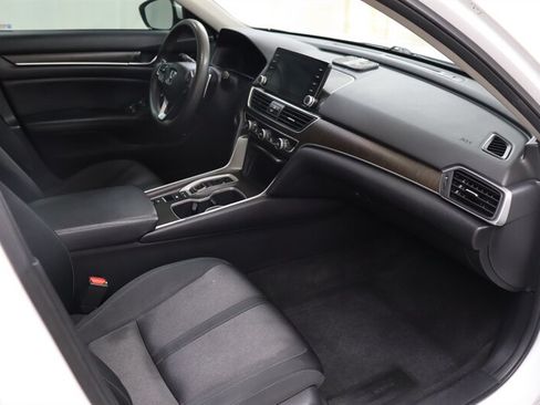 Used 2018 Honda Accord EX image 21