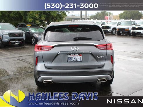 Used 2019 INFINITI QX50 Luxe w/ Navigation Package AWD/4WD image 8