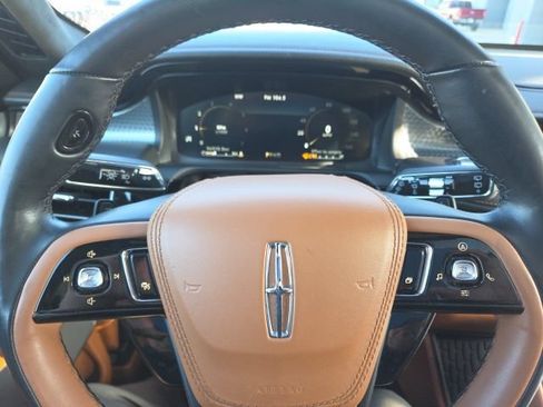 Used 2023 Lincoln Aviator Black Label AWD/4WD image 40