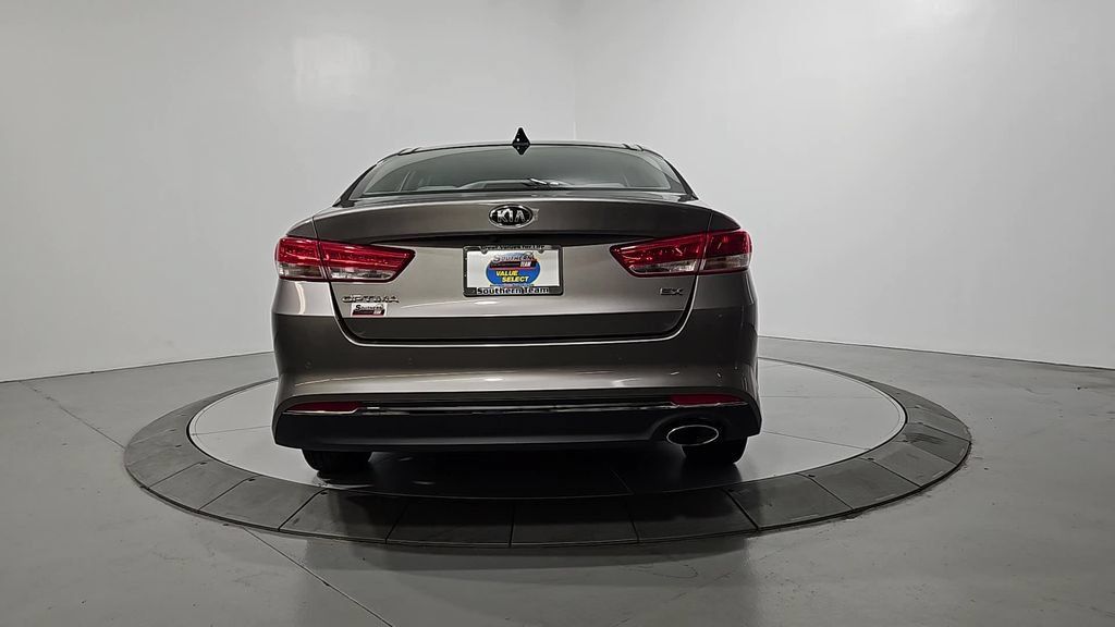 Used 2016 Kia Optima EX w/ Premium Package FWD image 4