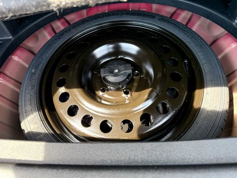 Used 2025 Chevrolet Equinox RS w/ Convenience Package III image 40