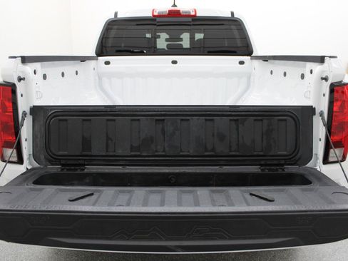 Used 2023 Chevrolet Colorado Trail Boss image 10