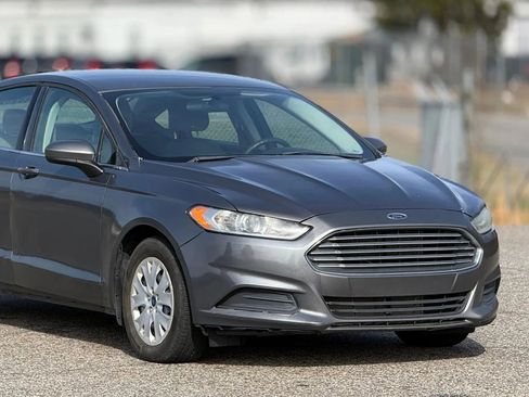 Used 2014 Ford Fusion S image 15