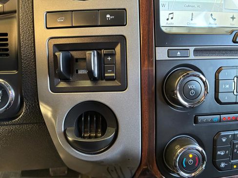 Used 2017 Ford Expedition EL Platinum image 34