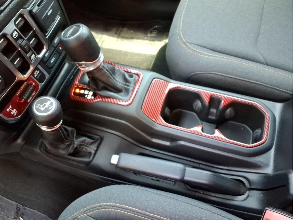 Used 2024 Jeep Gladiator Sport AWD/4WD image 12