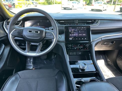 Used 2023 Jeep Grand Cherokee L Altitude image 25