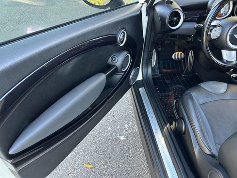 Used 2009 MINI Cooper S w/ Premium Pkg image 20