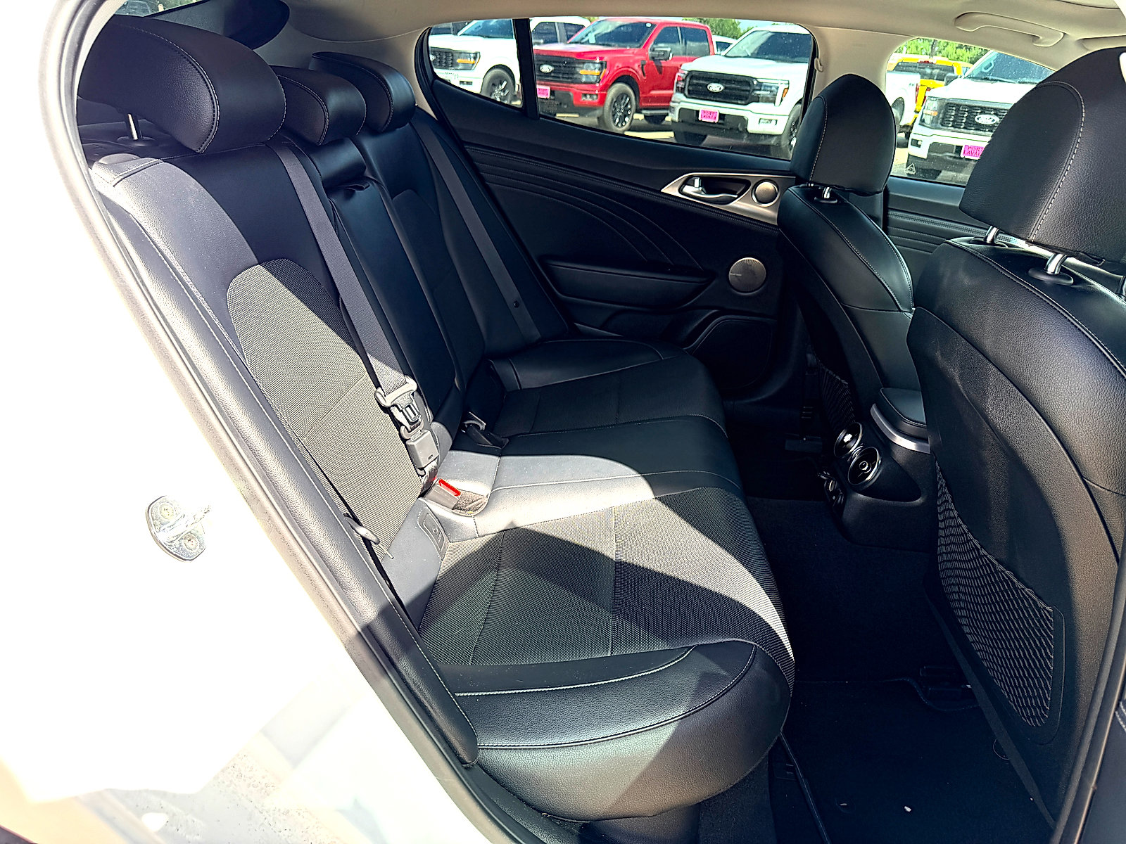 Used 2022 Kia Stinger GT2 AWD/4WD image 13
