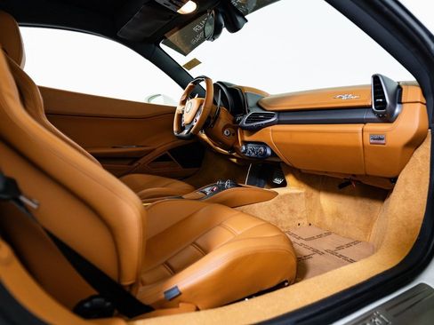 Used 2012 Ferrari 458 Italia Coupe image 20