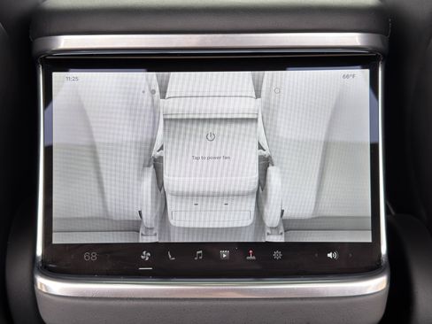 Used 2023 Tesla Model X image 37