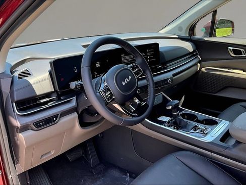 New 2026 Kia Carnival EX FWD image 7