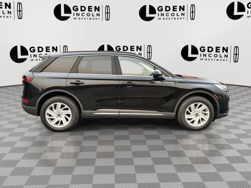 Used 2026 Lincoln Corsair Premiere FWD image 9