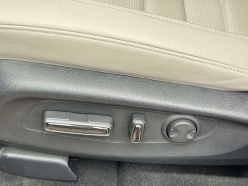 Used 2025 Honda CR-V EX-L image 18