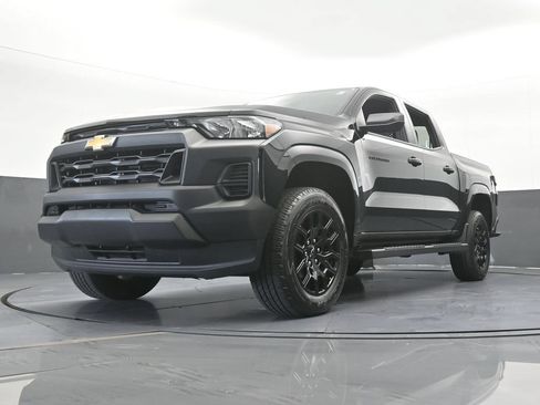 Used 2025 Chevrolet Colorado W/T w/ WT Custom Package RWD image 56
