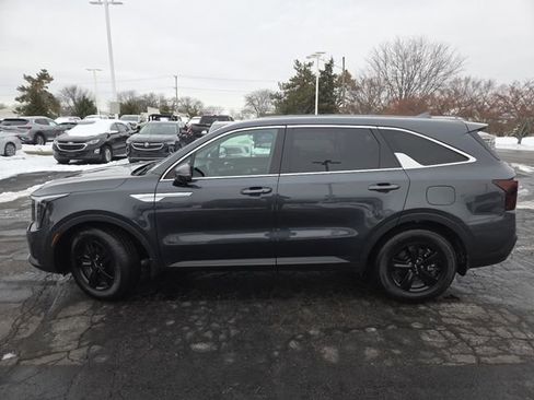 Used 2024 Kia Sorento LX image 20