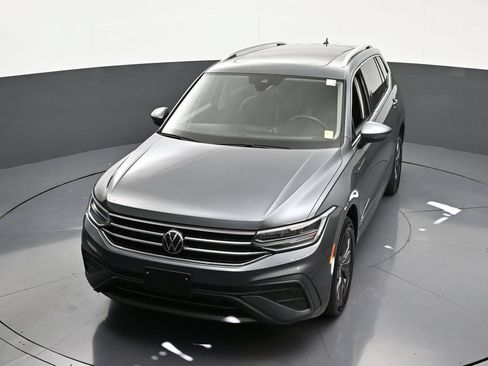 Used 2022 Volkswagen Tiguan SE AWD/4WD image 23