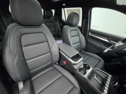 New 2026 GMC Terrain Elevation w/ Elevation Premium Package image 38