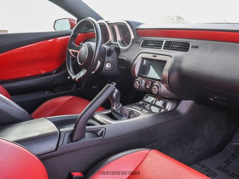 Used 2010 Chevrolet Camaro SS RWD image 36