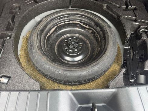 Used 2022 MAZDA MAZDA3 s image 28