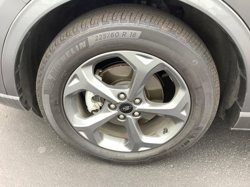 Certified 2023 Ford Escape ST-Line w/ Tech Pack #1 image 4