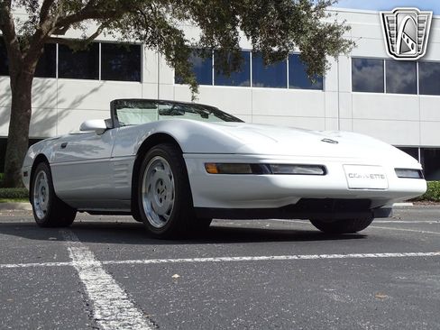 Used 1992 Chevrolet Corvette Convertible image 18