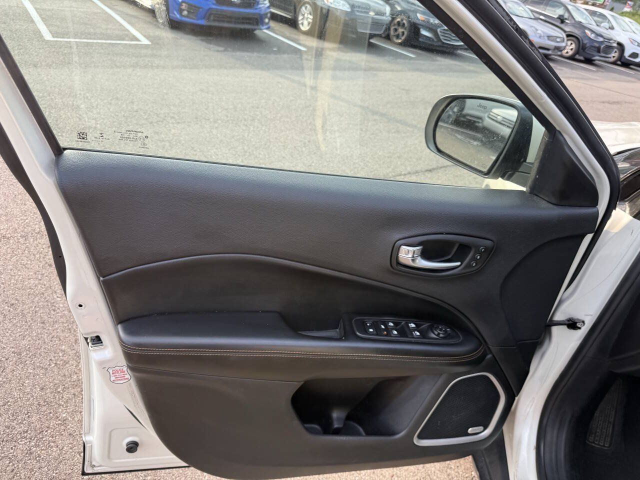 Used 2021 Jeep Compass Limited w/ Sun and Sound Group AWD/4WD image 17