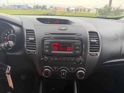 Used 2017 Kia Forte LX FWD image 17