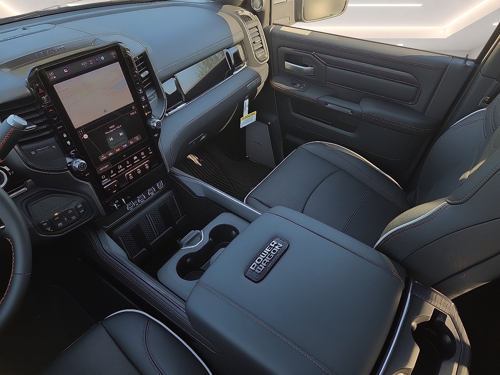 New 2027 RAM 2500 4x4 Crew Cab image 11