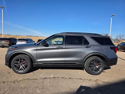 New 2026 Ford Explorer ST-Line w/ ST-Line Street Pack image 37